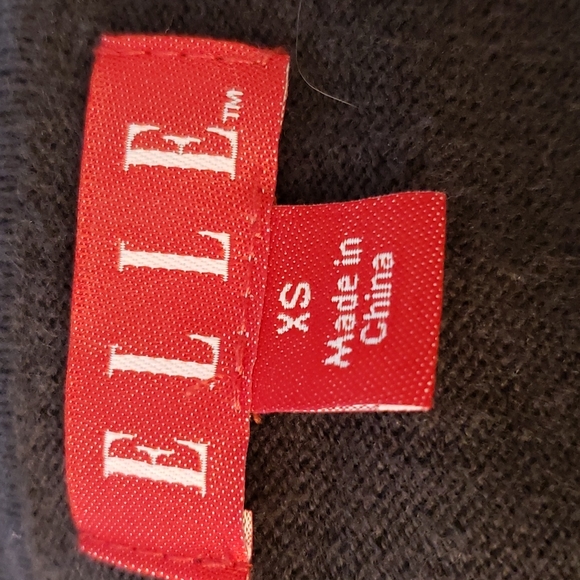 Charcoal Grey XS Cardigan by Elle, with Set of 2 Bonus Scarves - Picture 3 of 3